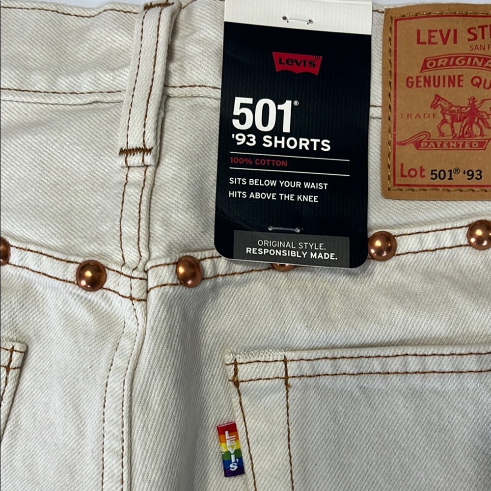 Levi's 501 '93 Cut Off Rodeo Boots Shorts in Ecru Unisex NWT - Picture 14 of 15